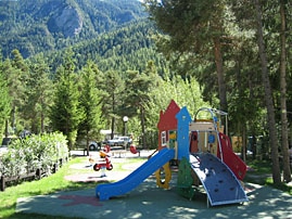 Playground / kids club